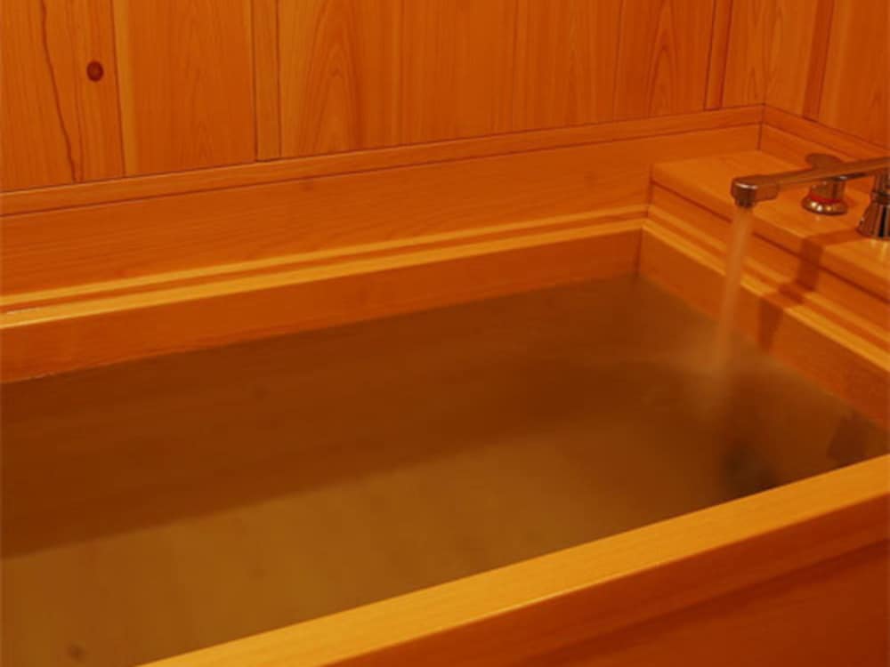 デラックス ダブルルーム 禁煙 専用バスルーム 客室1 | 旅館 神仙