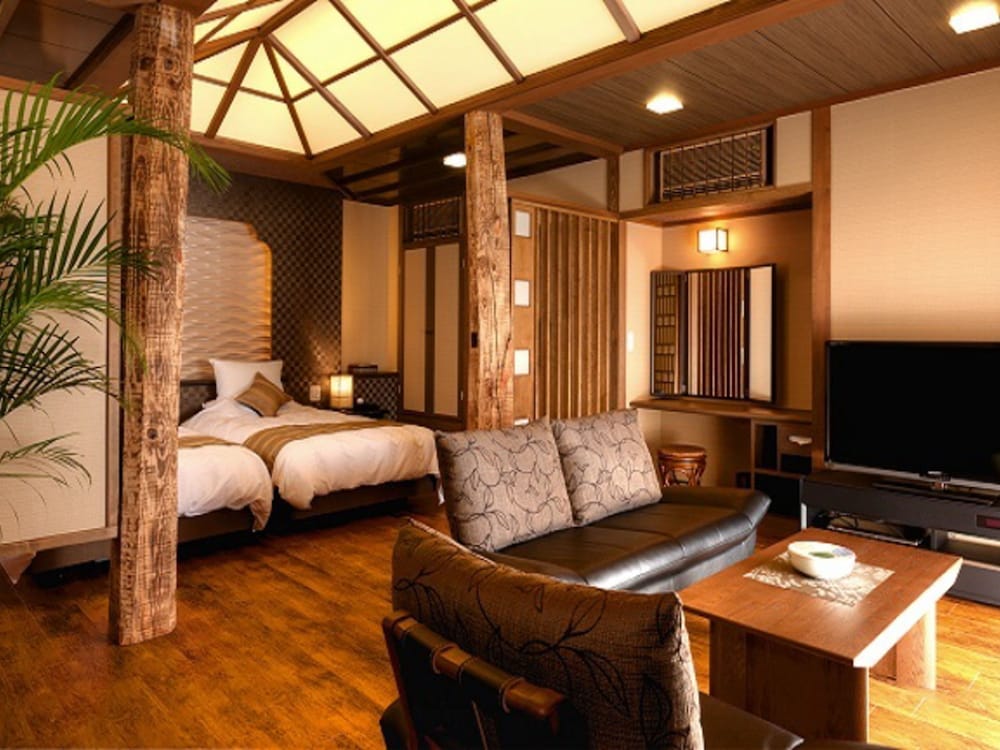 ラグジュアリー トリプルルーム 2 ベッドルーム 禁煙 専用バスルーム | 旅館 神仙