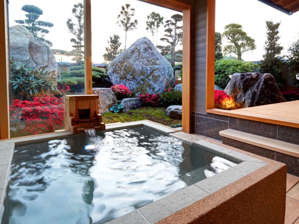 ラグジュアリー ツインルーム 2 ベッドルーム 禁煙 専用バスルーム 客室1 | 旅館 神仙