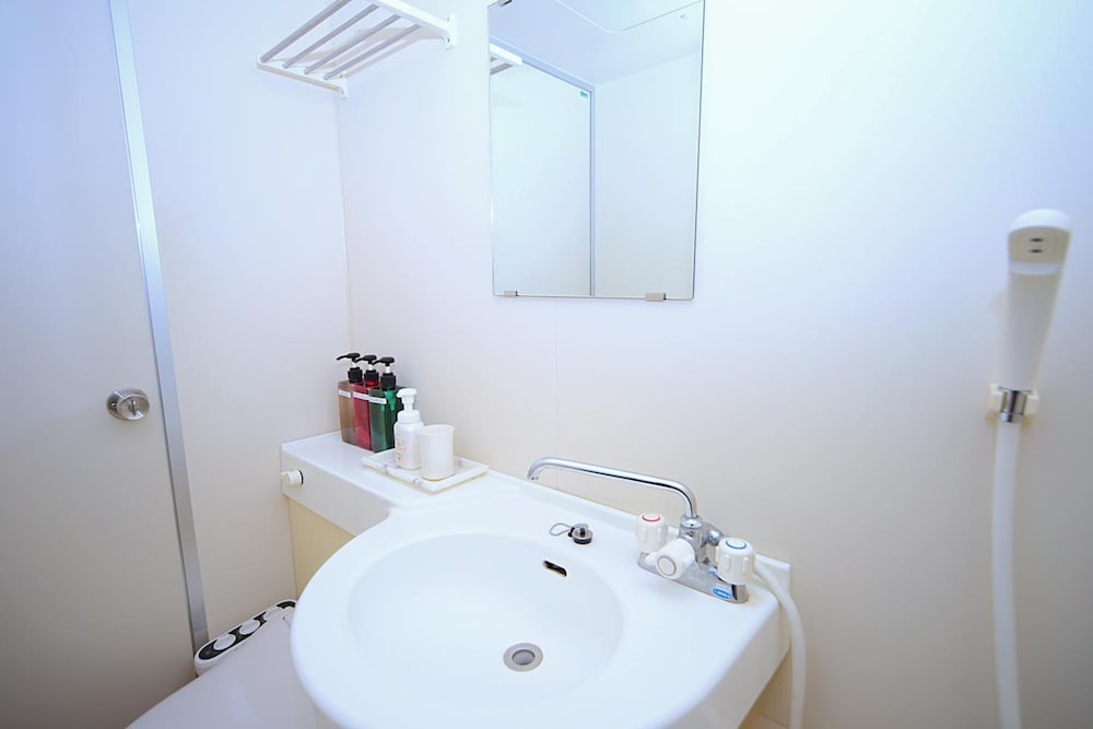 ツインルーム (バス有) バスルーム1 | HOTEL 24 sweets HAKUBA