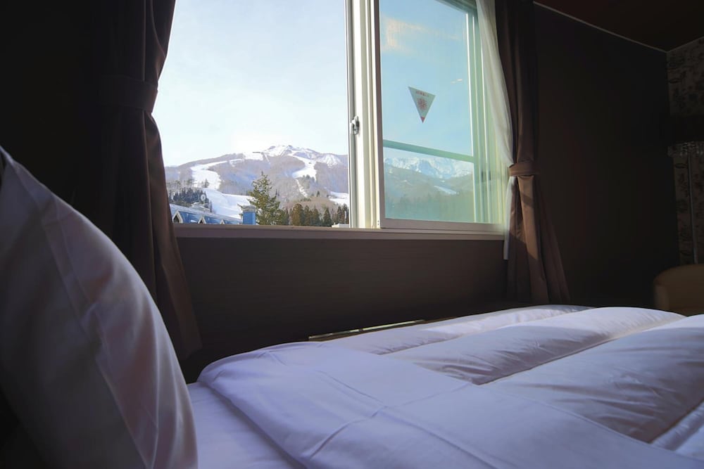 ツインルーム (バス有) 客室1 | HOTEL 24 sweets HAKUBA