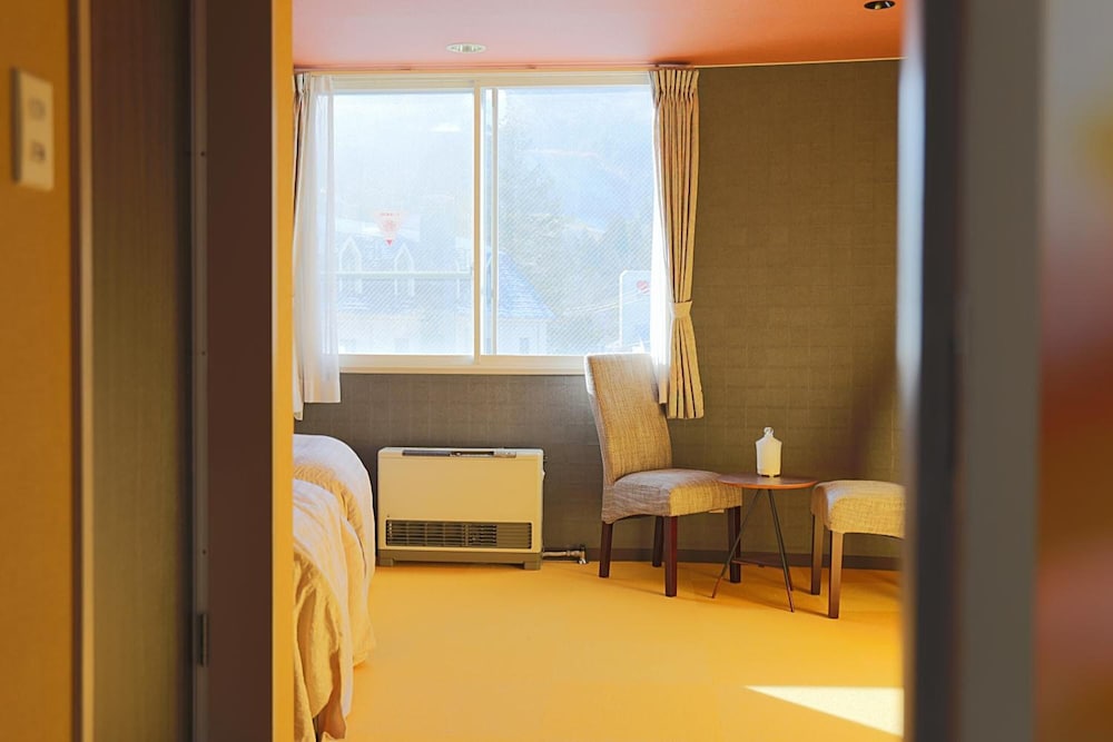 ツインルーム (バス有) 客室2 | HOTEL 24 sweets HAKUBA