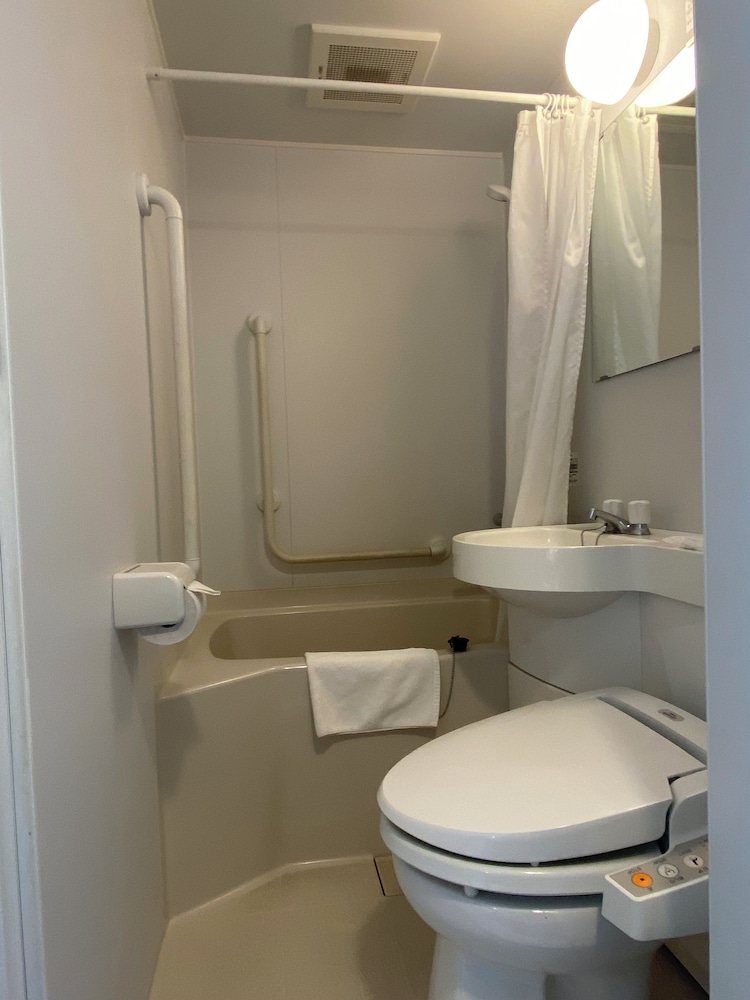 禁煙セミダブルルームC バスルーム1 | ホテルたてしな