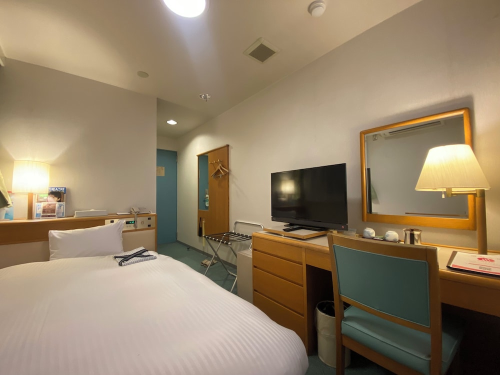 喫煙可 セミダブルルームB (ベット幅120cm) | ホテルたてしな