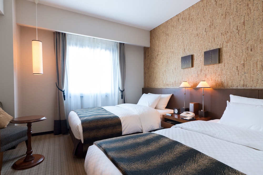 スタンダード ツインルーム セミダブルサイズベッド 2 台 客室2 | 松本丸の内ホテル