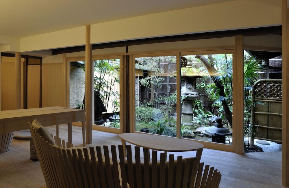 ロビーラウンジ1 | 京都 料理旅宿 井筒安