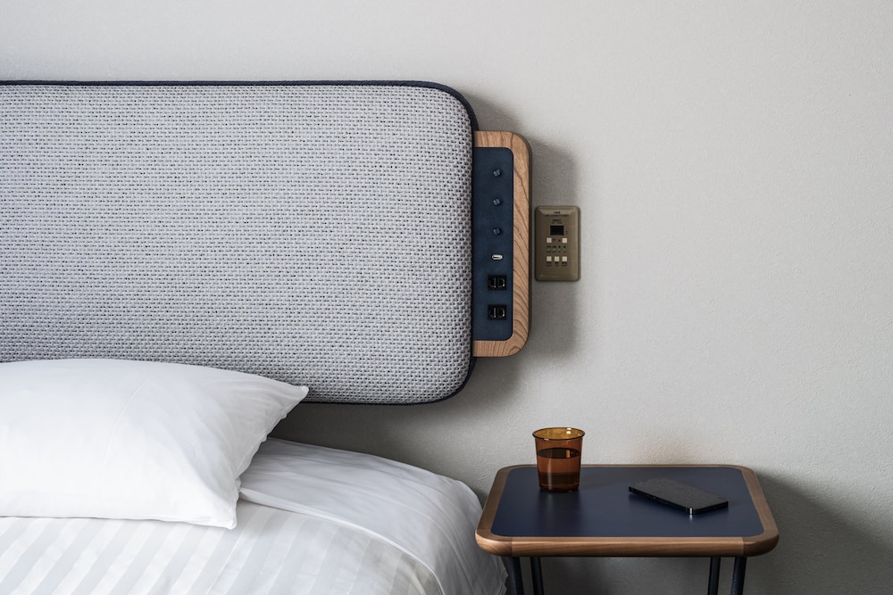 スモールダブル （ベッド幅120cm） 禁煙 客室の設備とサービス9 | ホテルスタープラザ池袋