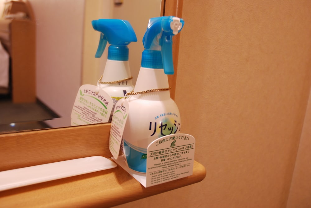 スモールダブル （ベッド幅120cm） 禁煙 客室の設備とサービス1 | ホテルスタープラザ池袋