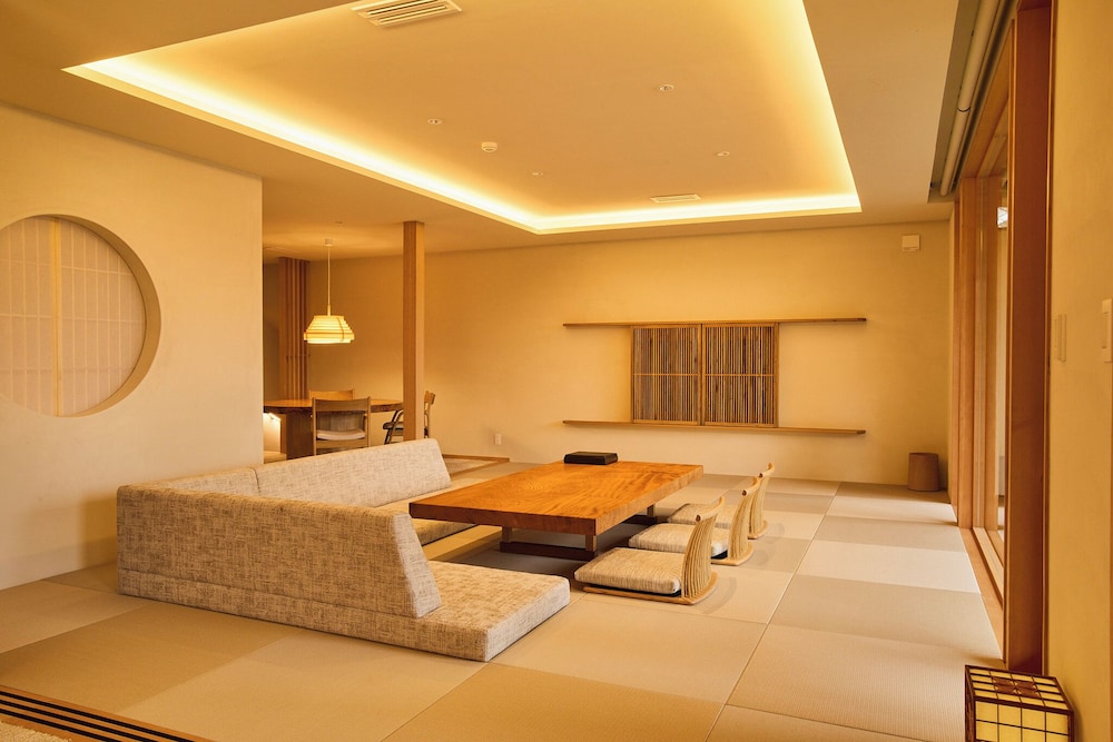 Japanese-Western style Two Bedroom with Private Bathroom Non Smoking 客室42 | Jinya Ryokan