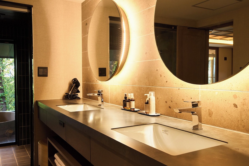 Japanese-Western style Two Bedroom with Private Bathroom Non Smoking 客室20 | Jinya Ryokan