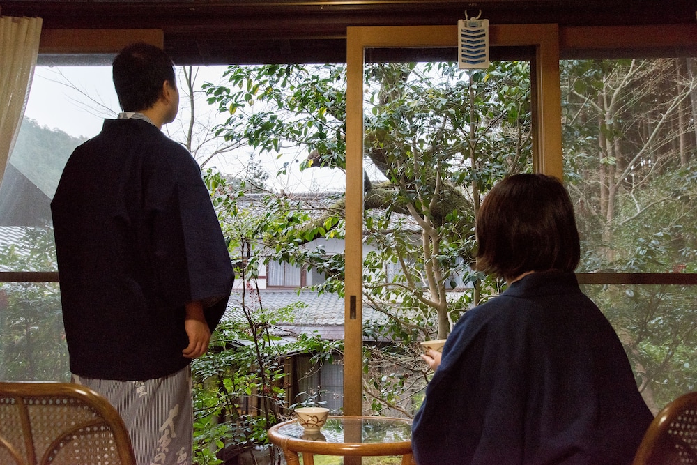 素朴な 畳の和室 客室4 | 京の民宿　大原の里