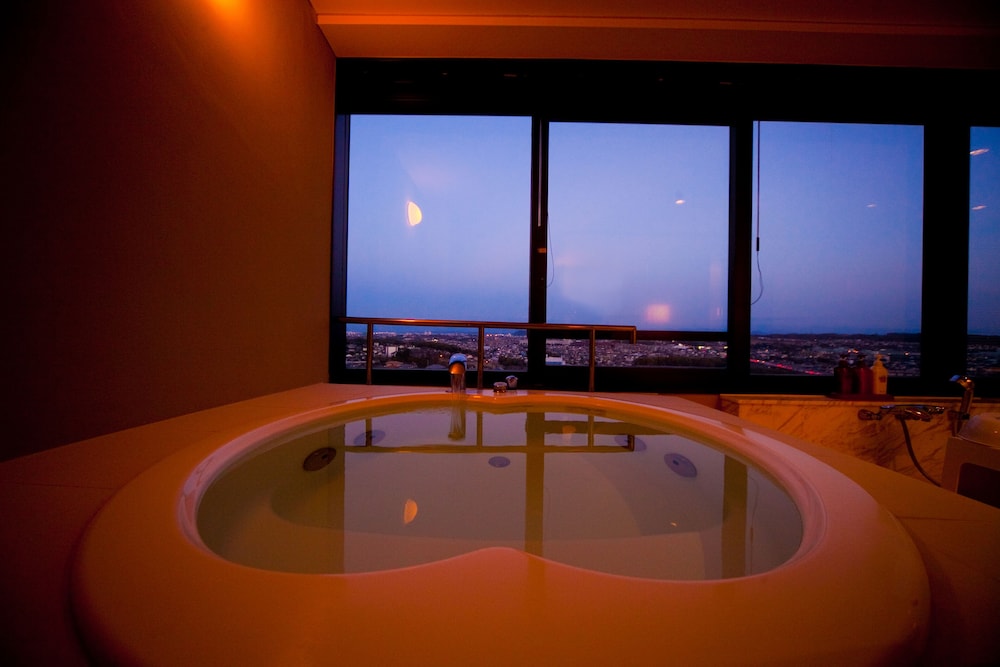 プレミアムルームジャグジー付-804号室 バスルーム0 | 菊南温泉ユウベルホテル