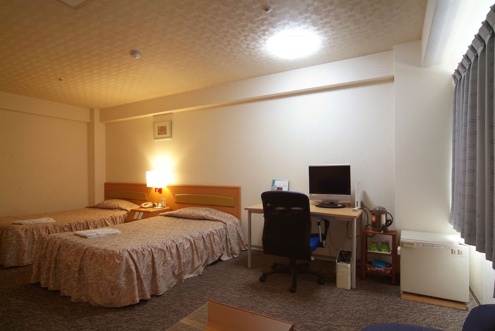 デラックス ツインルーム 禁煙 | ホテルクラウンヒルズ姫路