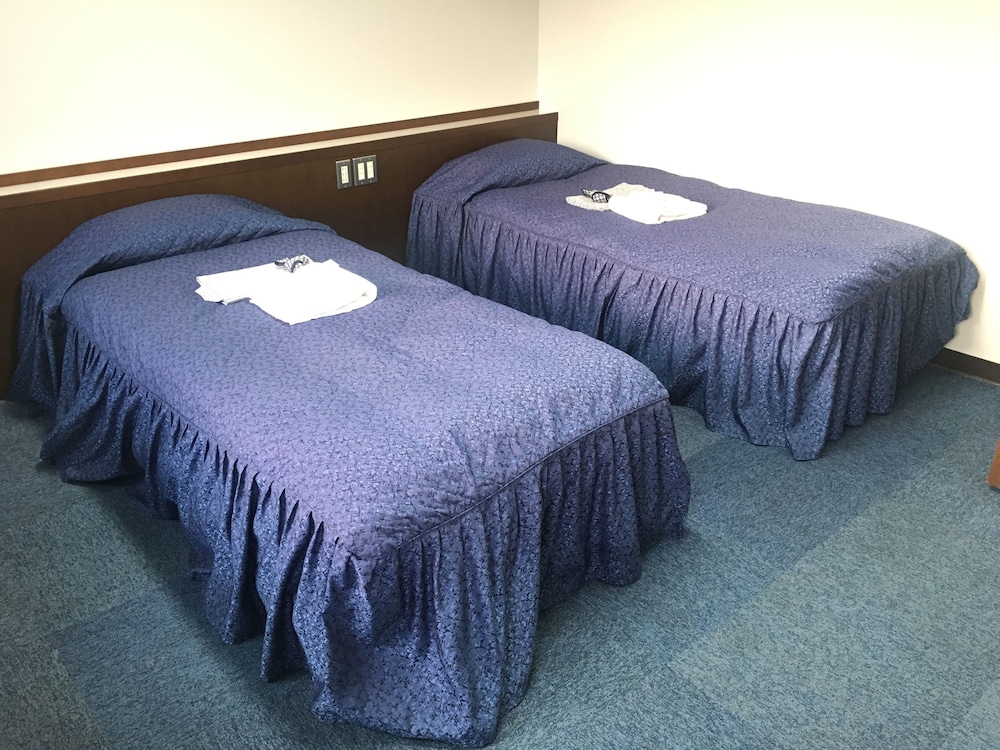 ベーシック ツインルーム シングルベッド 2 台 禁煙 客室4 | 東京ビジネスホテル