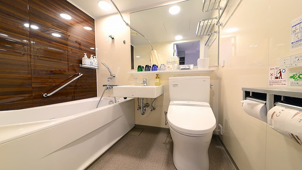 別館　オーシャンビュースタンダードルーム(5階〜10階)(ベッド3台)　禁煙 バスルーム0 | ベッセルホテルカンパーナ沖縄