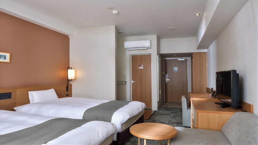 本館 スタンダード ツインルーム 禁煙 客室1 | ベッセルホテルカンパーナ沖縄