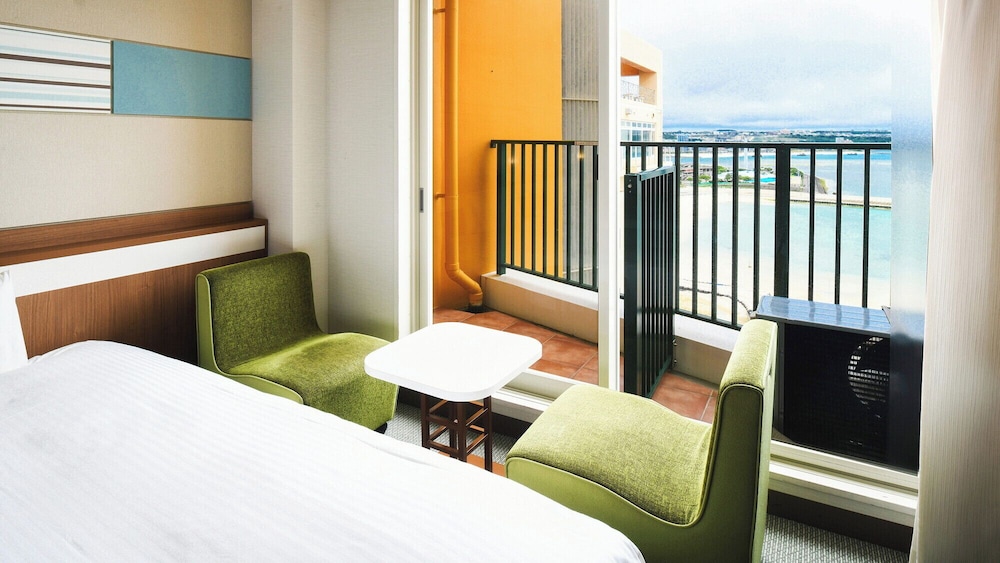 別館　オーシャンビュースタンダードルーム(5階〜10階)(ベッド3台)　禁煙 客室5 | ベッセルホテルカンパーナ沖縄
