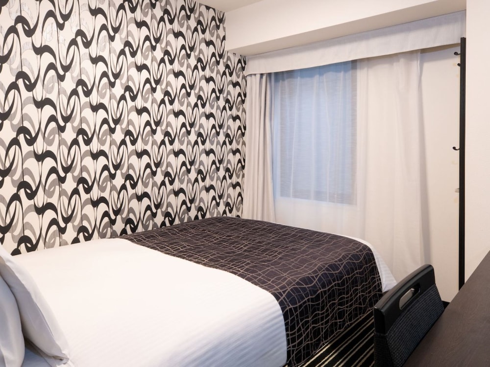 ダブルルーム 禁煙 | アパホテル〈東京九段下〉