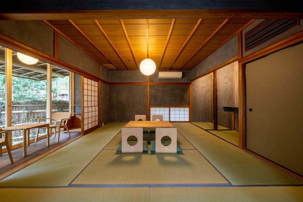 スイートルーム プライベート日本庭園付き 禁煙 | 旅館やまざき