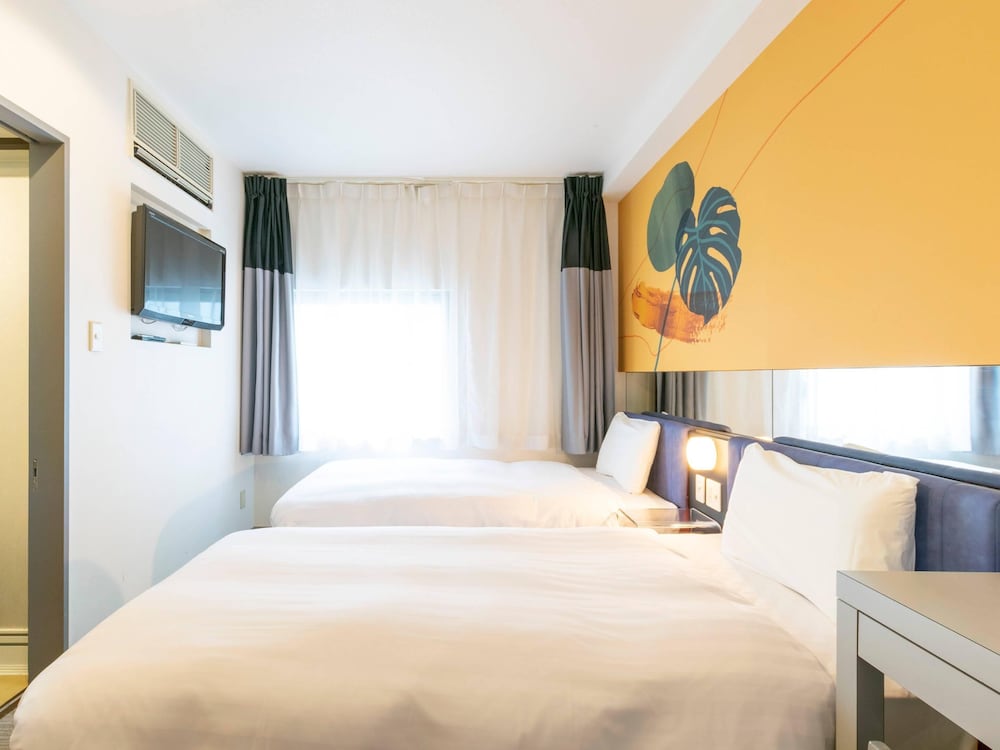 スタンダード ルーム シングルベッド 2 台 禁煙 客室3 | コンフォートイン那覇泊港