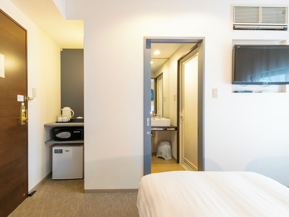 客室1 | コンフォートイン那覇泊港