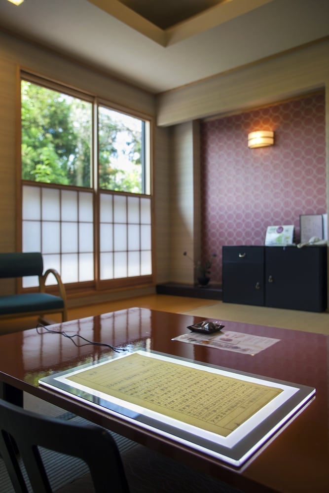 客室1 | 奥州平泉温泉 そば庵 しづか亭