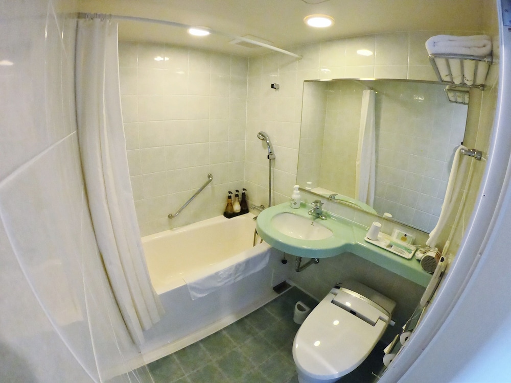 スタンダード ダブルルーム 禁煙 バスルーム0 | ソルヴィータホテル那覇