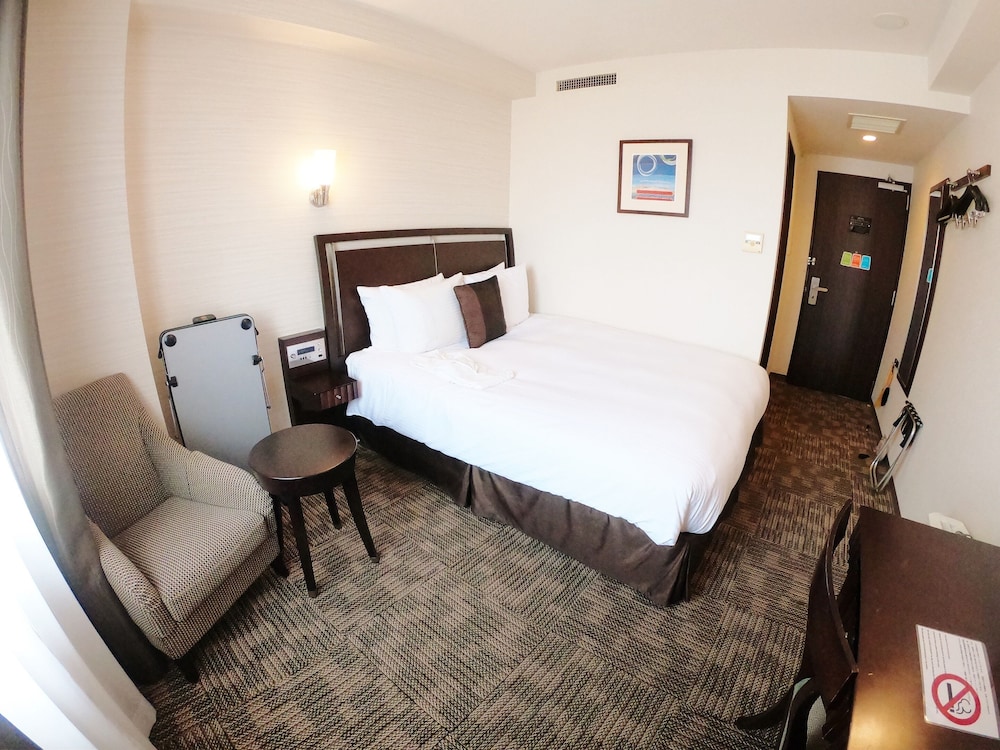 デラックス ダブルルーム 禁煙 客室2 | ソルヴィータホテル那覇