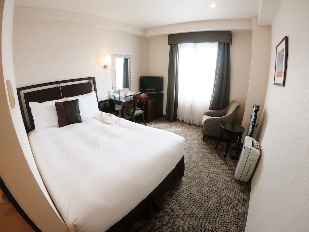 スタンダード ダブルルーム 禁煙 | ソルヴィータホテル那覇