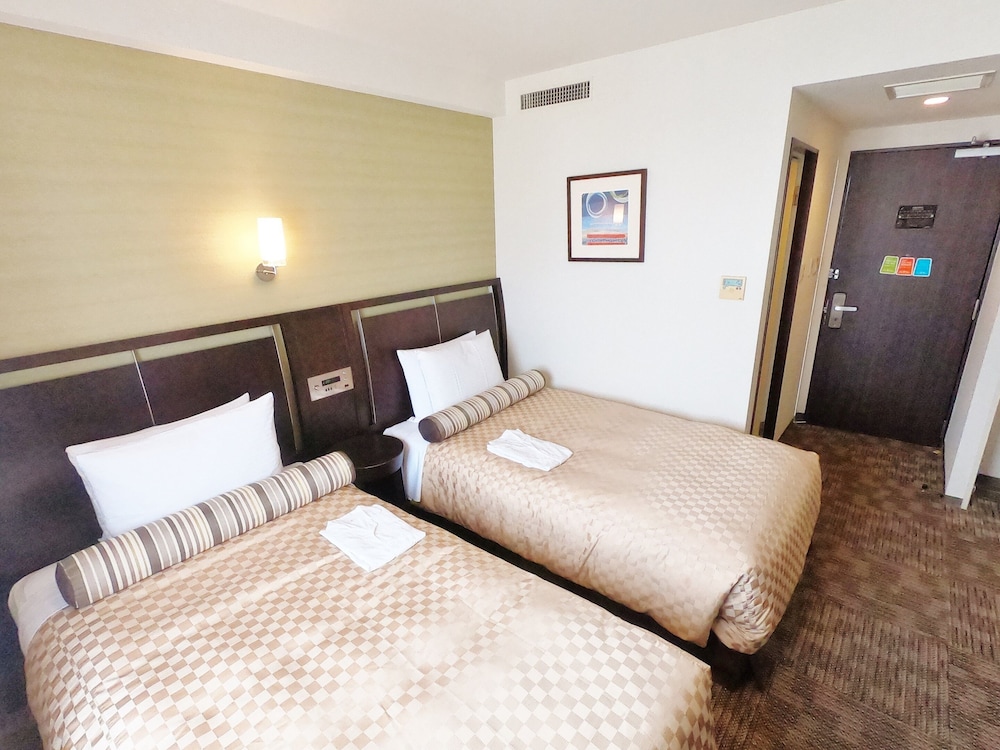 スタンダード ツインルーム 喫煙可 客室2 | ソルヴィータホテル那覇