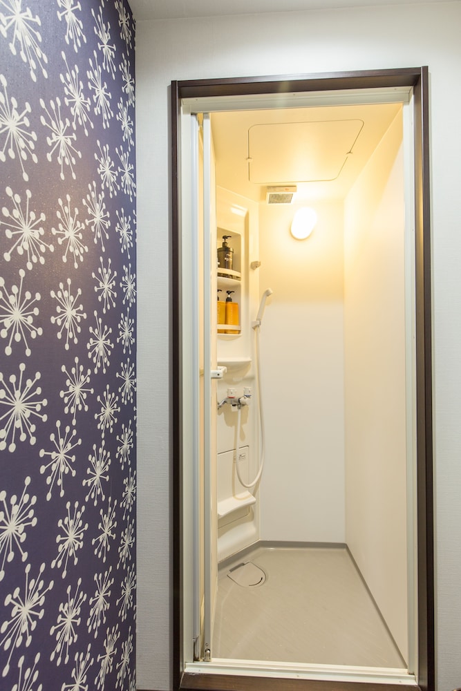 ツインルーム　エアコン、暖房付 バスルーム0 | ホテル東洋