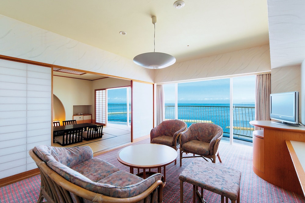 和室リビング付き 禁煙 | 伊良湖 リゾート & コンベンションホテル