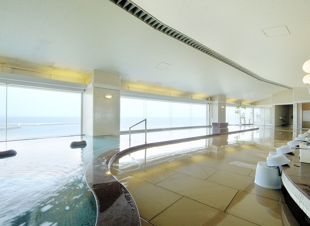 大浴場1 | 伊良湖 リゾート & コンベンションホテル 大浴場1 | 伊良湖 リゾート & コンベンションホテル