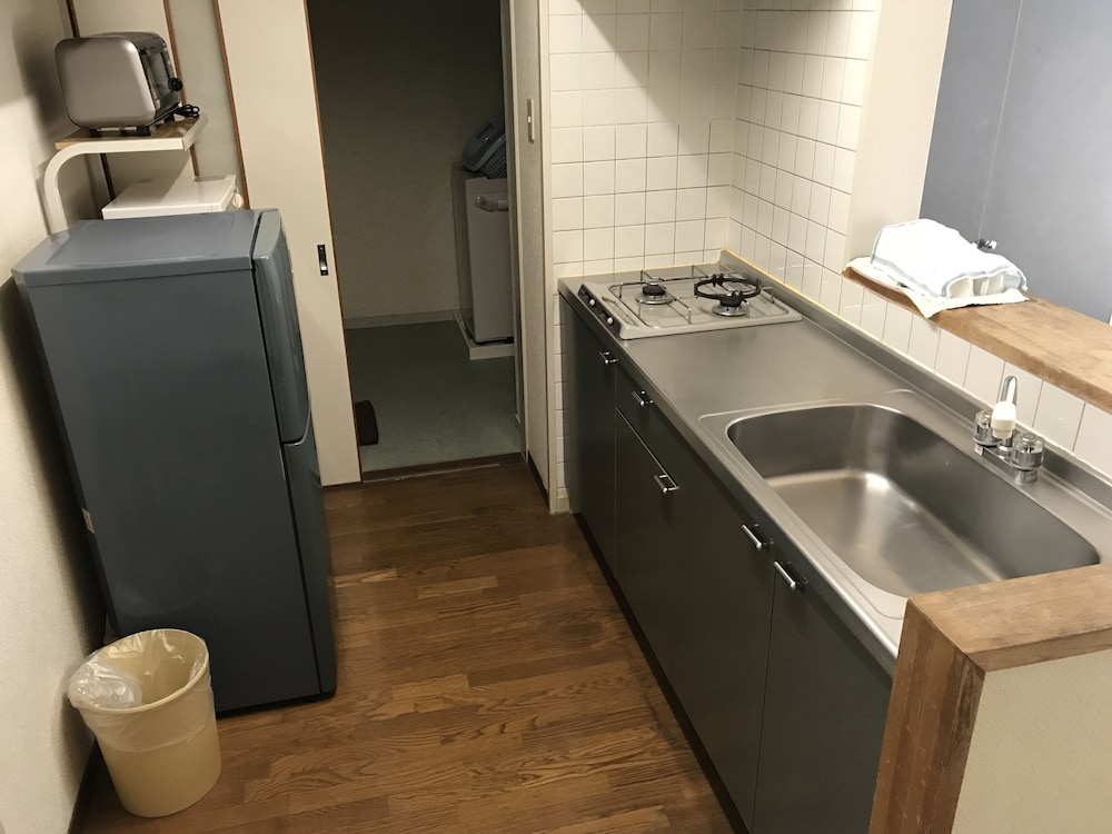 ファミリー ダブルルーム 専用簡易キッチン0 | ウィークリー ハーバービュー マンション - メイン ビルディング