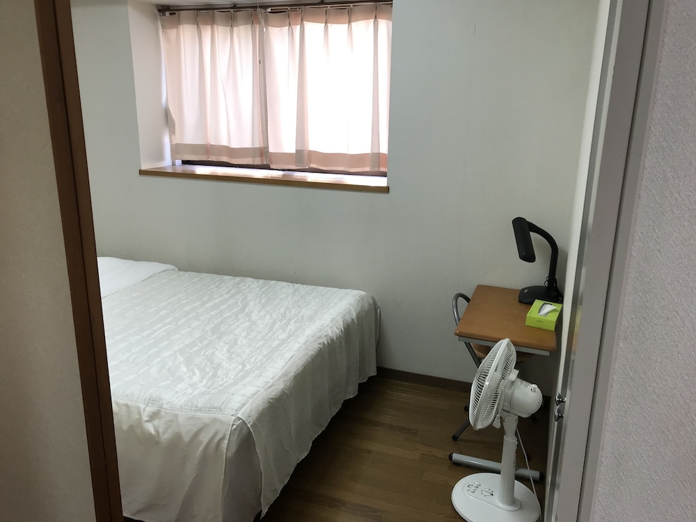 ツインルーム ダブルベッド | ウィークリー ハーバービュー マンション - メイン ビルディング