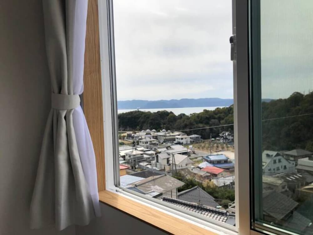 スタンダード ルーム シービュー Type A 禁煙 客室2 | マイロッジ直島 My Lodge Naoshima