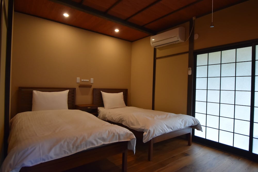 ヒルトップハウス シービュー 専用露天風呂 サウナ付き 禁煙 客室0 | マイロッジ直島　My Lodge Naoshima