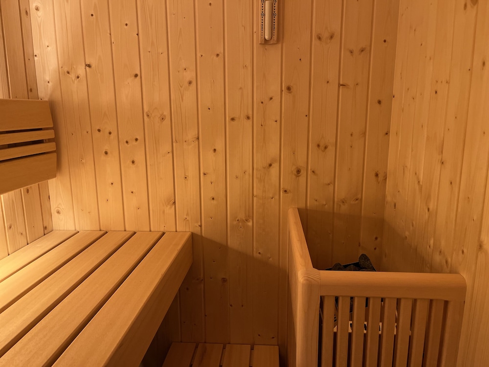 ウェグナーハウス シービュー 専用サウナ付き 禁煙 客室の設備とサービス0 | マイロッジ直島　My Lodge Naoshima