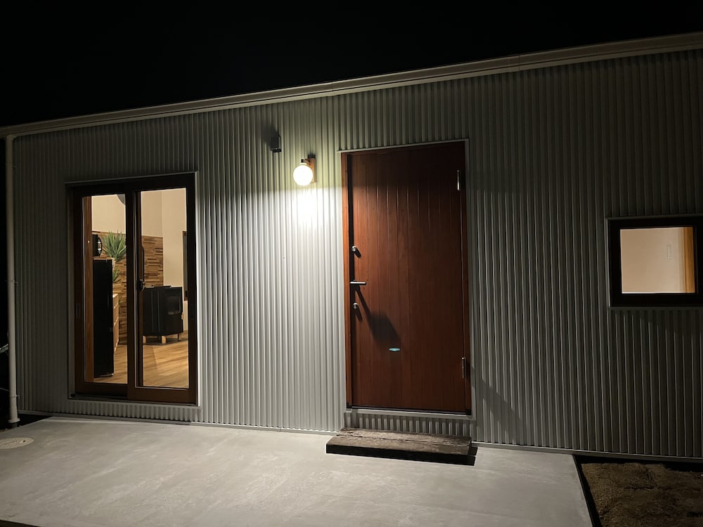 ウェグナーハウス シービュー 専用サウナ付き 禁煙 客室0 | マイロッジ直島　My Lodge Naoshima