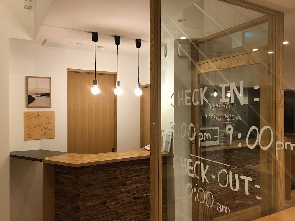 フロント1 | マイロッジ直島 My Lodge Naoshima フロント1 | マイロッジ直島 My Lodge Naoshima