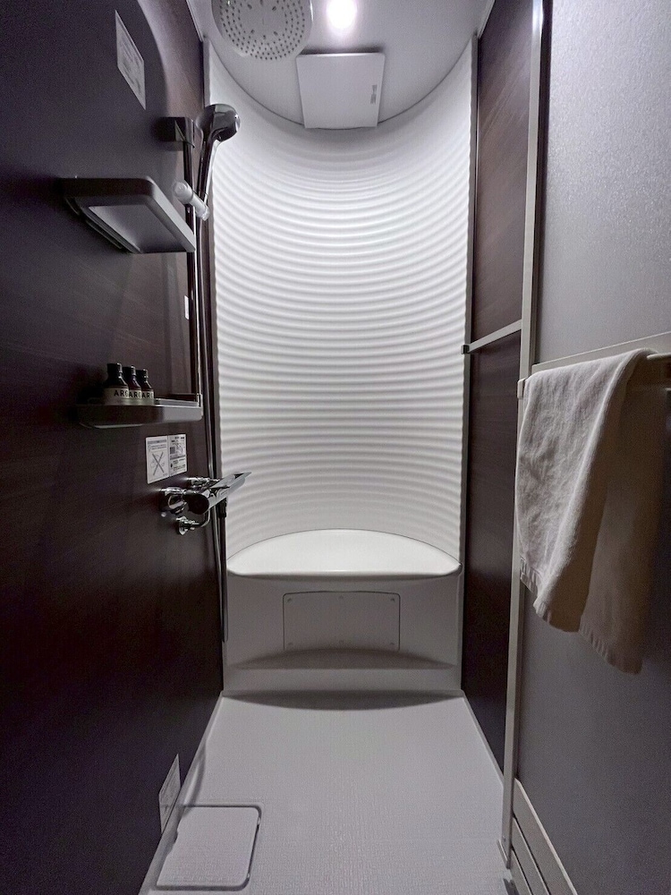 シャレ・アジュール シービュー 専用サウナ付き 禁煙 バスルームのシャワー0 | マイロッジ直島　My Lodge Naoshima