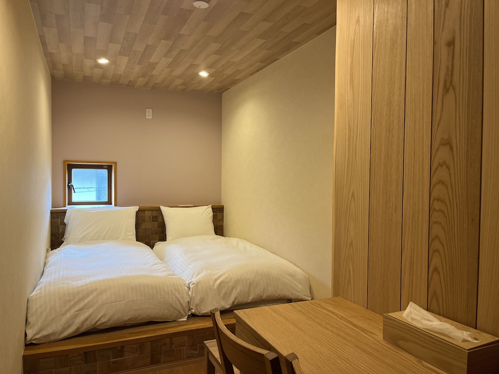 ウェグナーハウス シービュー 専用サウナ付き 禁煙 客室2 | マイロッジ直島　My Lodge Naoshima