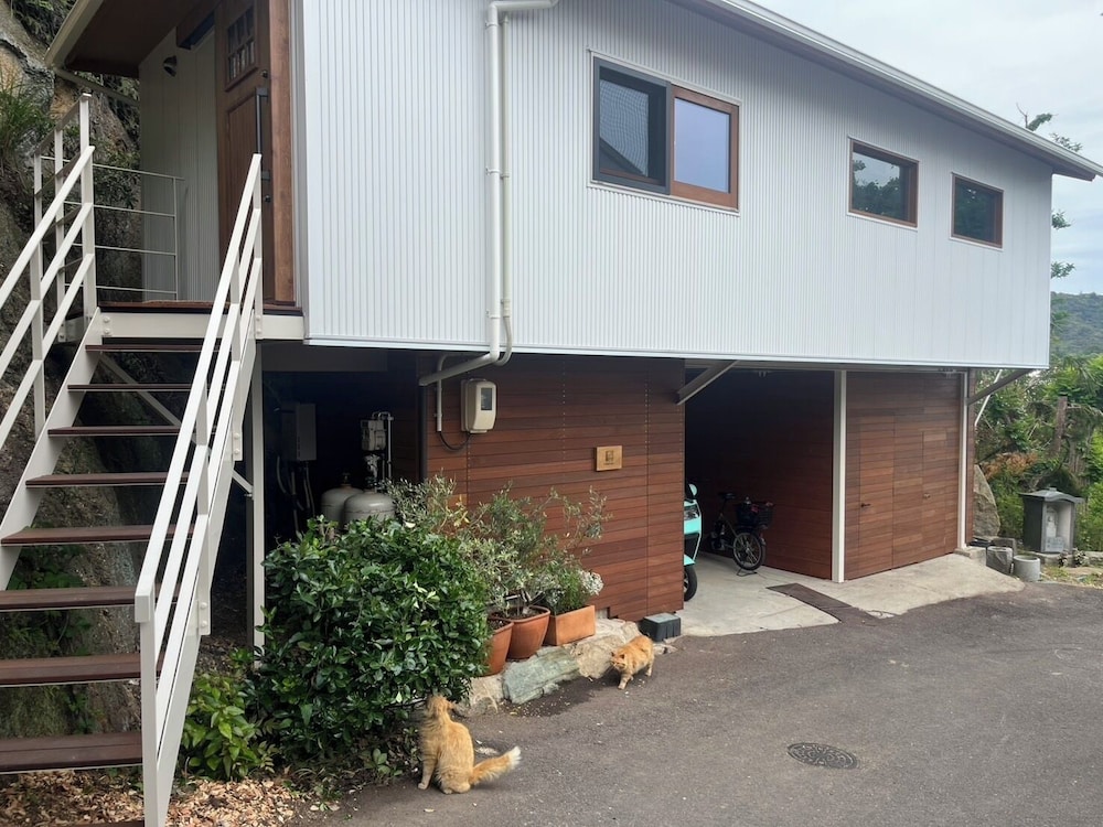 シャレ・アジュール シービュー 専用サウナ付き 禁煙 客室3 | マイロッジ直島　My Lodge Naoshima