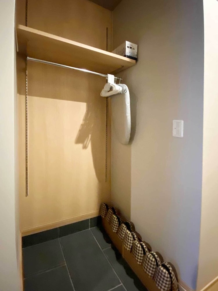 デラックス ファミリールーム (203)(ソファベッド用の寝具は部屋に常備していない為 事前にリクエストが必要) 客室2 | ホテルクラス広島 大州