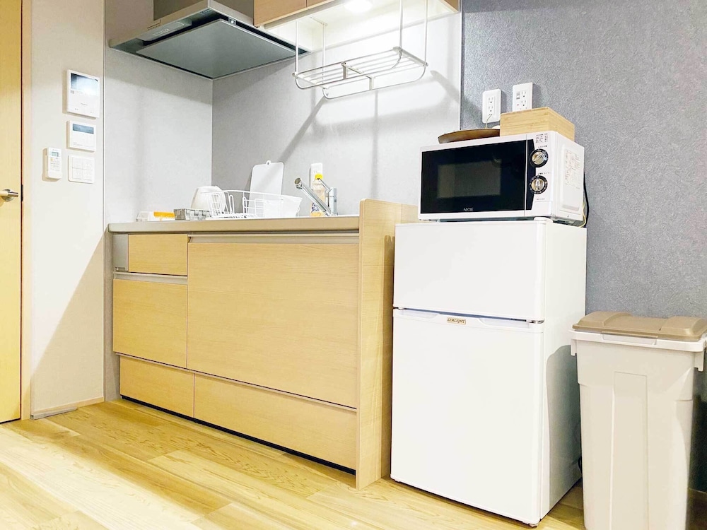 デラックス ファミリールーム (203)(ソファベッド用の寝具は部屋に常備していない為 事前にリクエストが必要) 専用キッチン2 | ホテルクラス広島 大州