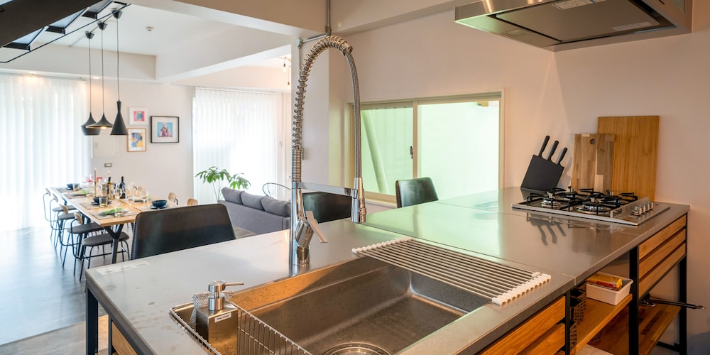 樋川 リビング エリア5 | INFINITY HOTEL -HIGAWA-