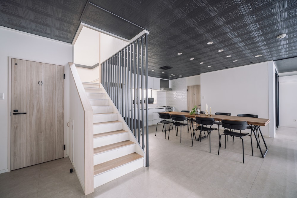 ジッチャク リビング エリア7 | INFINITY HOTEL -JICCHAKU-