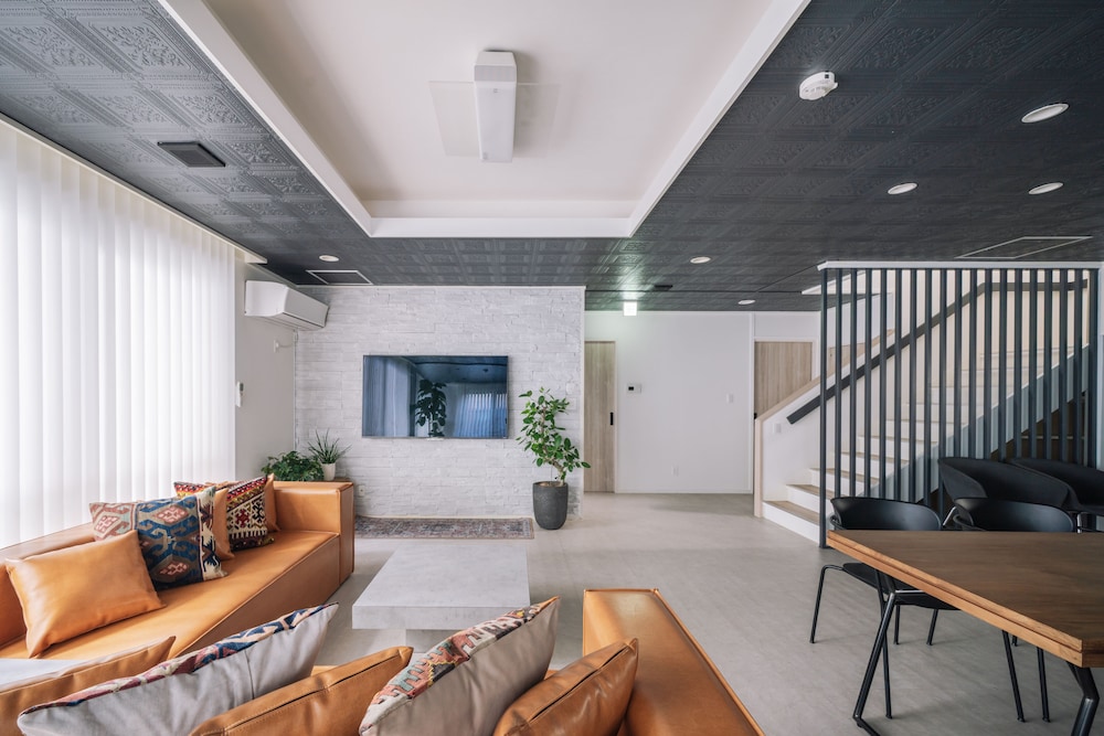 ジッチャク リビング エリア1 | INFINITY HOTEL -JICCHAKU-