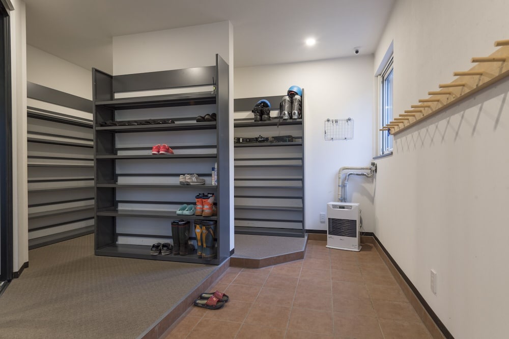 内部エントランス1 | Niseko Wow Lodge