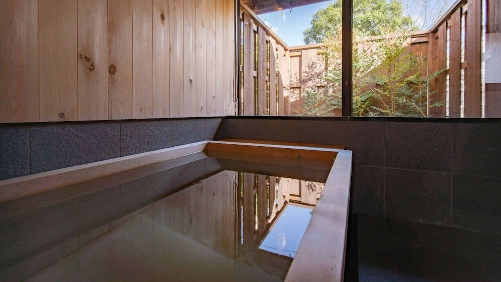 大洲城が見える SADA 103号室 50平米 禁煙 客室1 | NIPPONIA HOTEL 大洲 城下町